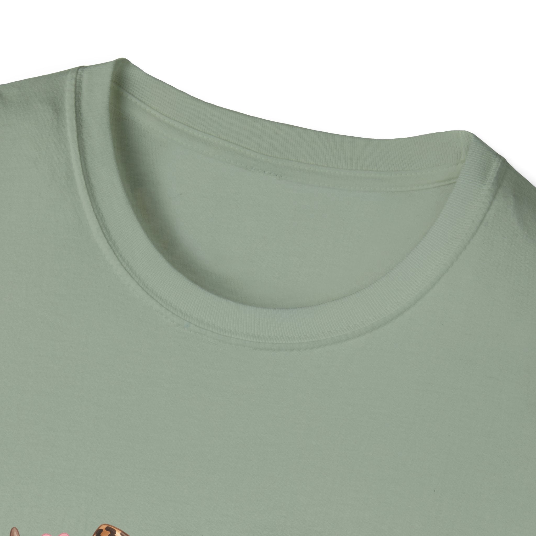 Highland Cow Leopard Bow T-Shirt — Cute Funny Gift for Her Hearts Graphic Tee
