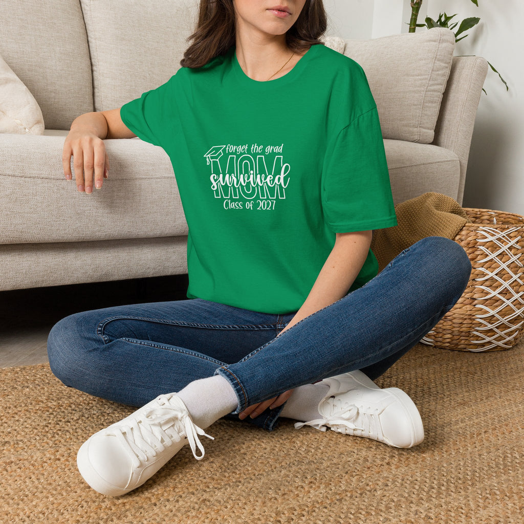 Class of 2027 Sarcastic Mom T-Shirt — Funny Graduation Gift for Mom Graphic Tee