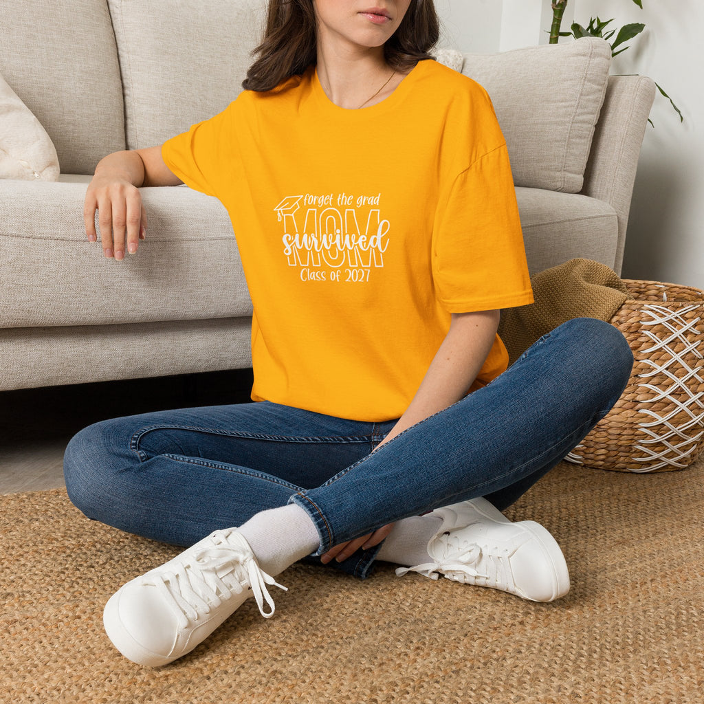 Class of 2027 Sarcastic Mom T-Shirt — Funny Graduation Gift for Mom Graphic Tee