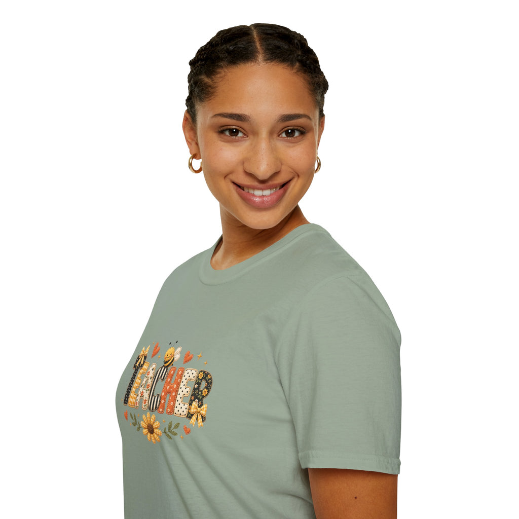 Teacher Floral Bee T-Shirt — Cute Back-to-School Gift for Teachers Graphic Tee