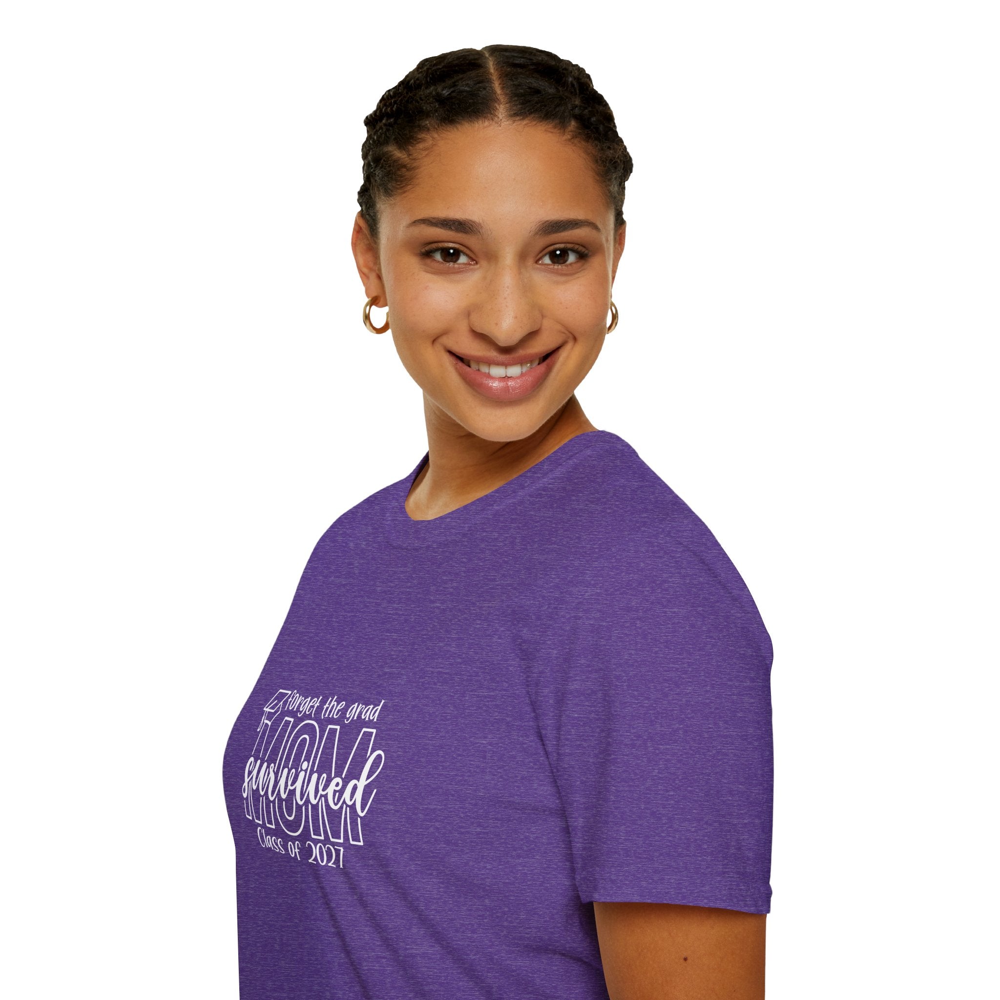 Class of 2027 Sarcastic Mom T-Shirt — Funny Graduation Gift for Mom Graphic Tee