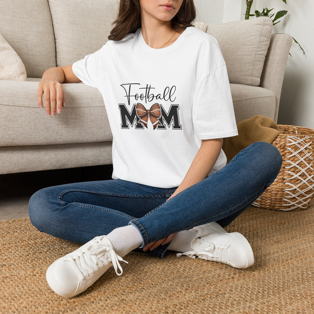 Football Mom Script T-Shirt — Cute Bow Gift for Proud Moms Game Day Graphic Tee