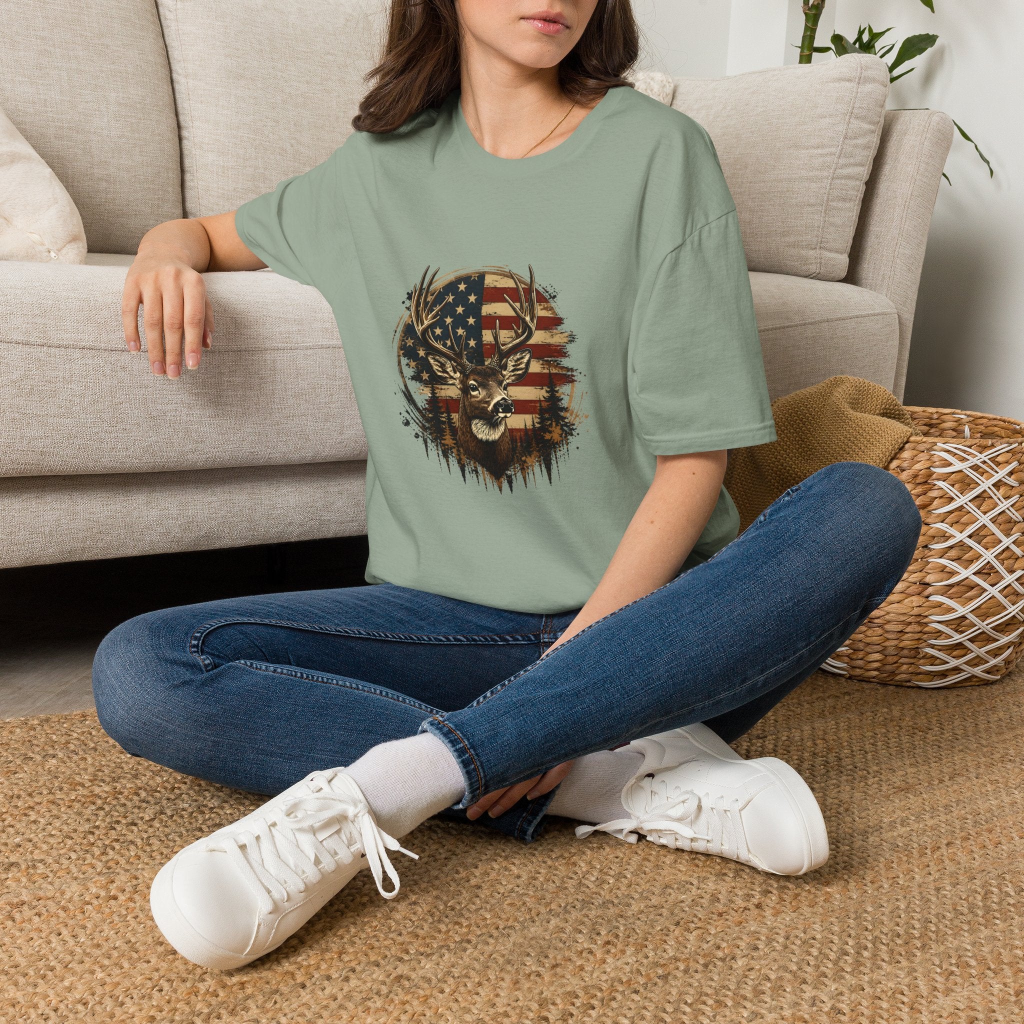 American Flag Deer T-Shirt — Patriotic Buck Gift for Hunters Men's Graphic Tee