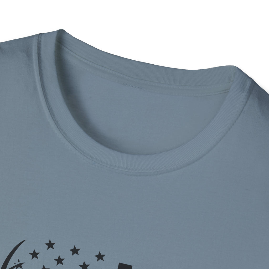 Rustic American Flag Buck T-Shirt — Patriotic Hunting Gift for Men Wildlife Tee