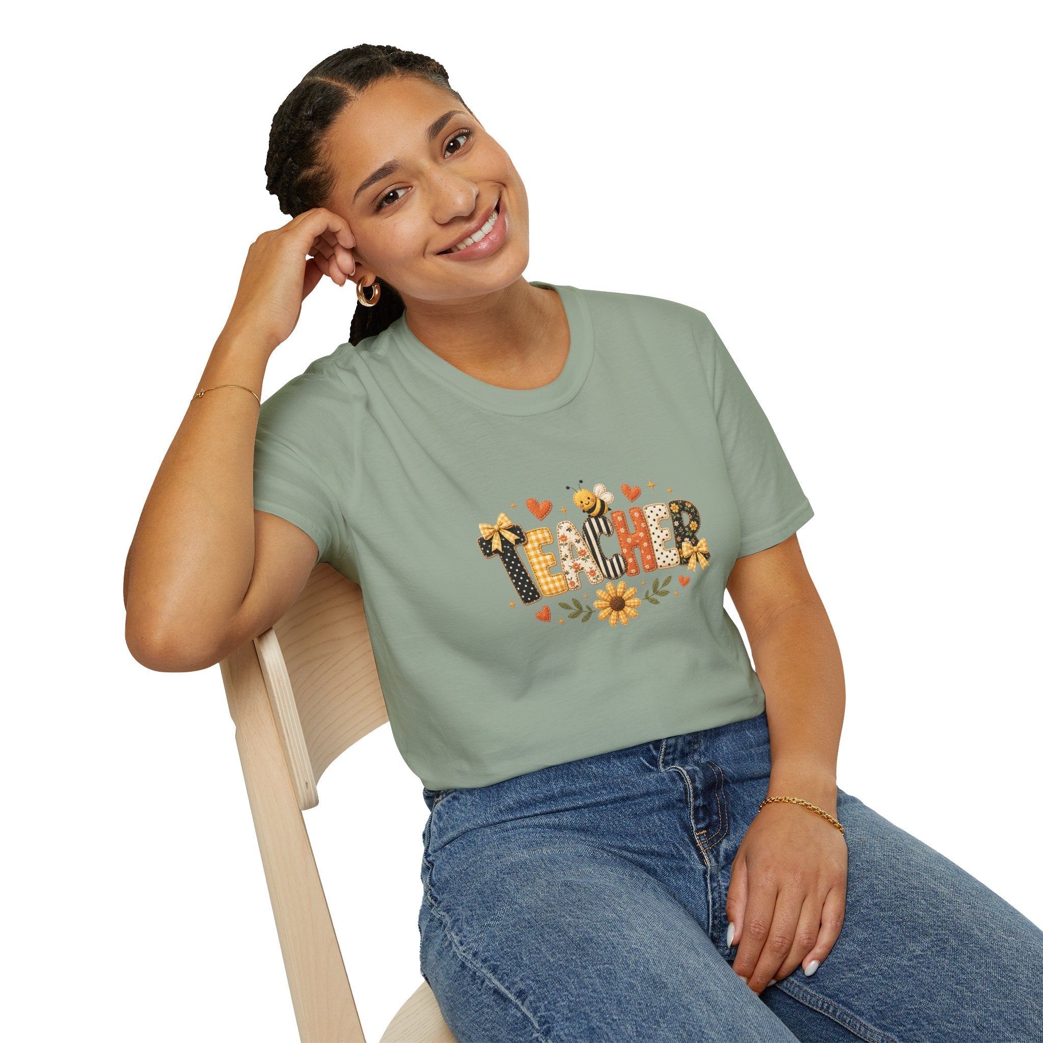 Teacher Floral Bee T-Shirt — Cute Back-to-School Gift for Teachers Graphic Tee