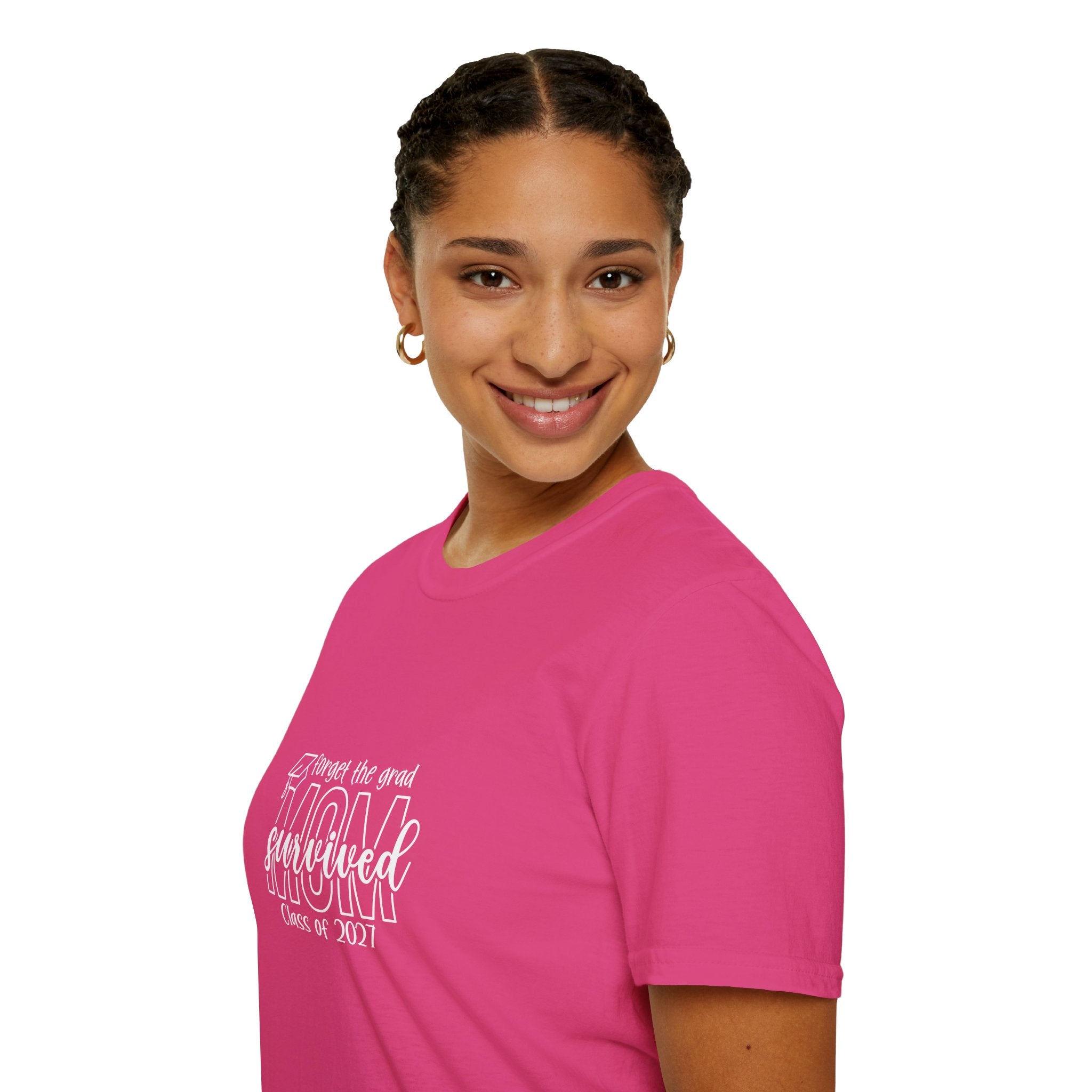Class of 2027 Sarcastic Mom T-Shirt — Funny Graduation Gift for Mom Graphic Tee