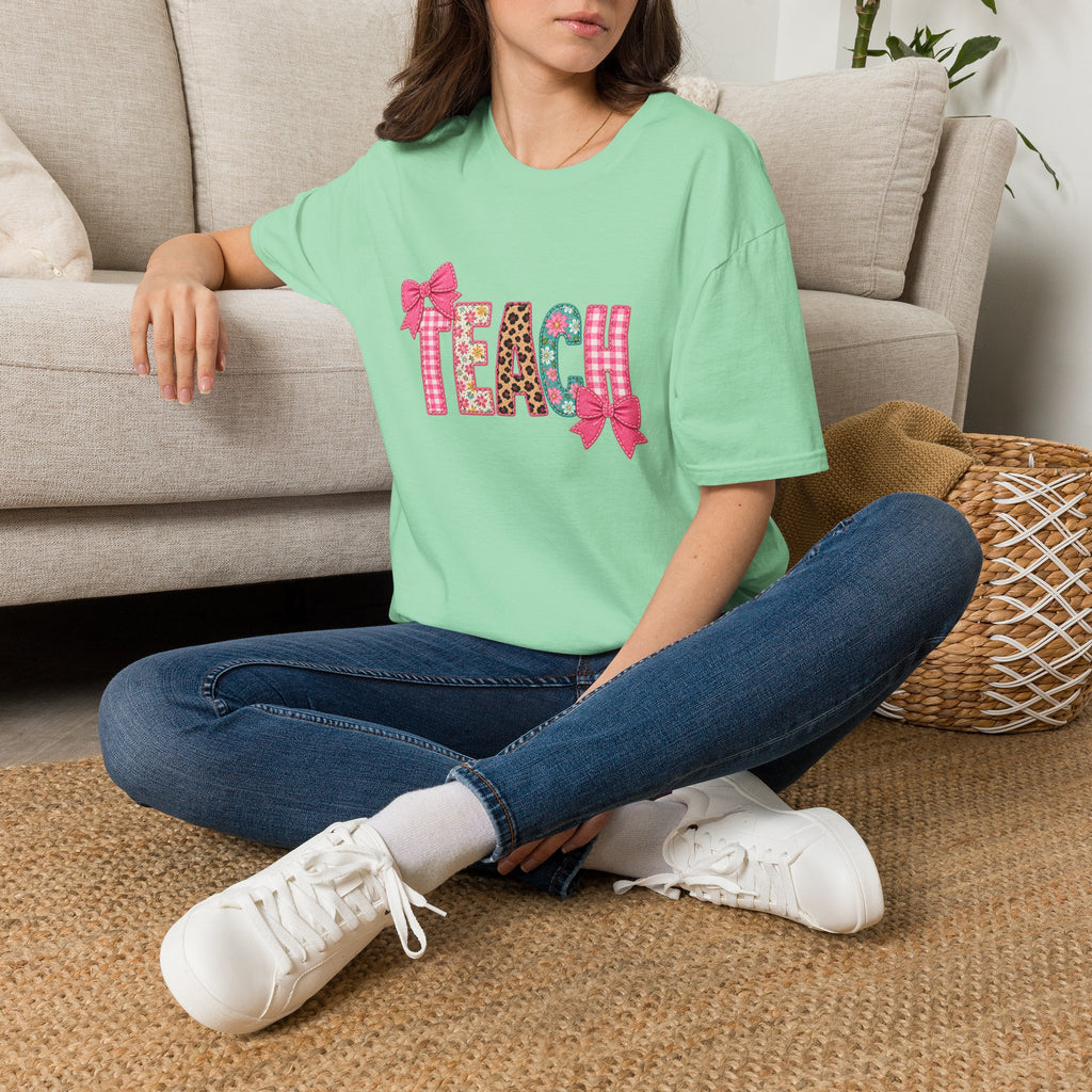 Floral Leopard TEACH T-Shirt — Cute Back-to-School Gift for Teachers Pink Bow Tee