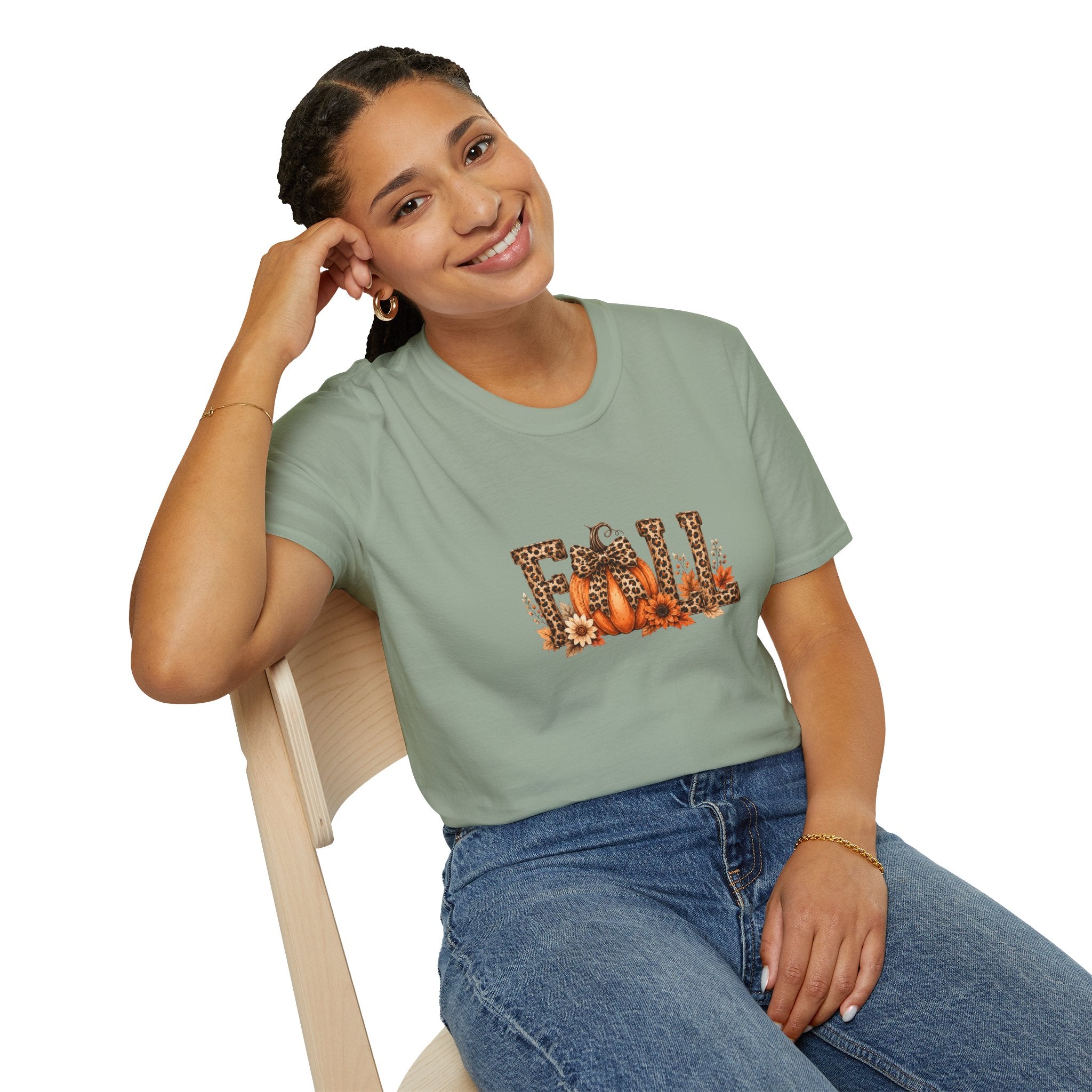 Fall Leopard Pumpkin T-Shirt — Cute Autumn Gift for Women Floral Graphic Tee
