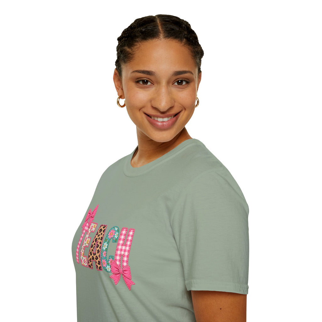 Floral Leopard TEACH T-Shirt — Cute Back-to-School Gift for Teachers Pink Bow Tee