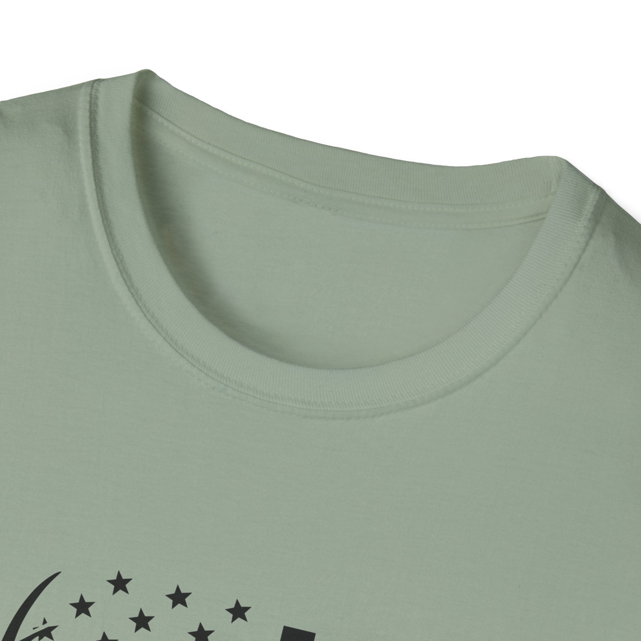 Rustic American Flag Buck T-Shirt — Patriotic Hunting Gift for Men Wildlife Tee